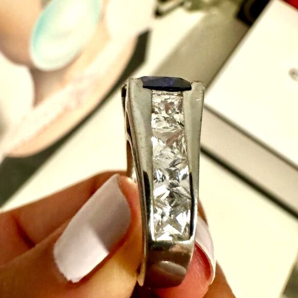 Cubic Zirconia womens blue white square cushion sterling silver .925 ring size 6 - Picture 4 of 6